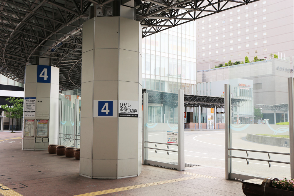 金沢駅東口バスターミナル4番乗り場