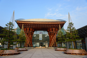 金沢駅 鼓門