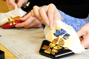 金沢の金箔を貼ってオリジナル工芸品作りを体験するなら【金箔屋さくだ】