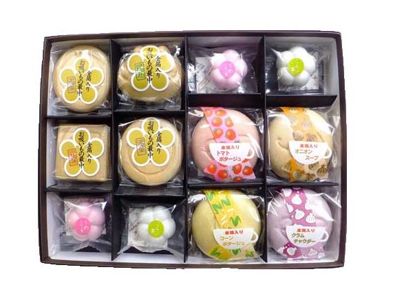 食用金箔が入った昆布茶や最中はサプライズにおすすめ
